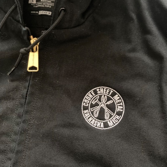 Carhartt men’s hooded canvas jacket with company logo - Picture 3 of 8